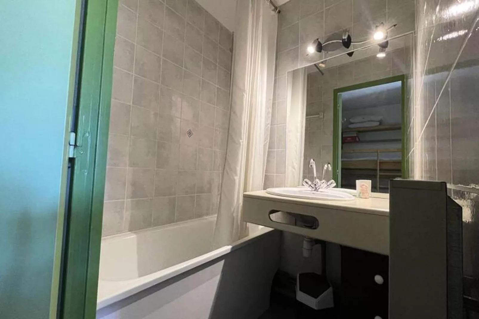 Résidence Meije 10- Porte J3-Badezimmer