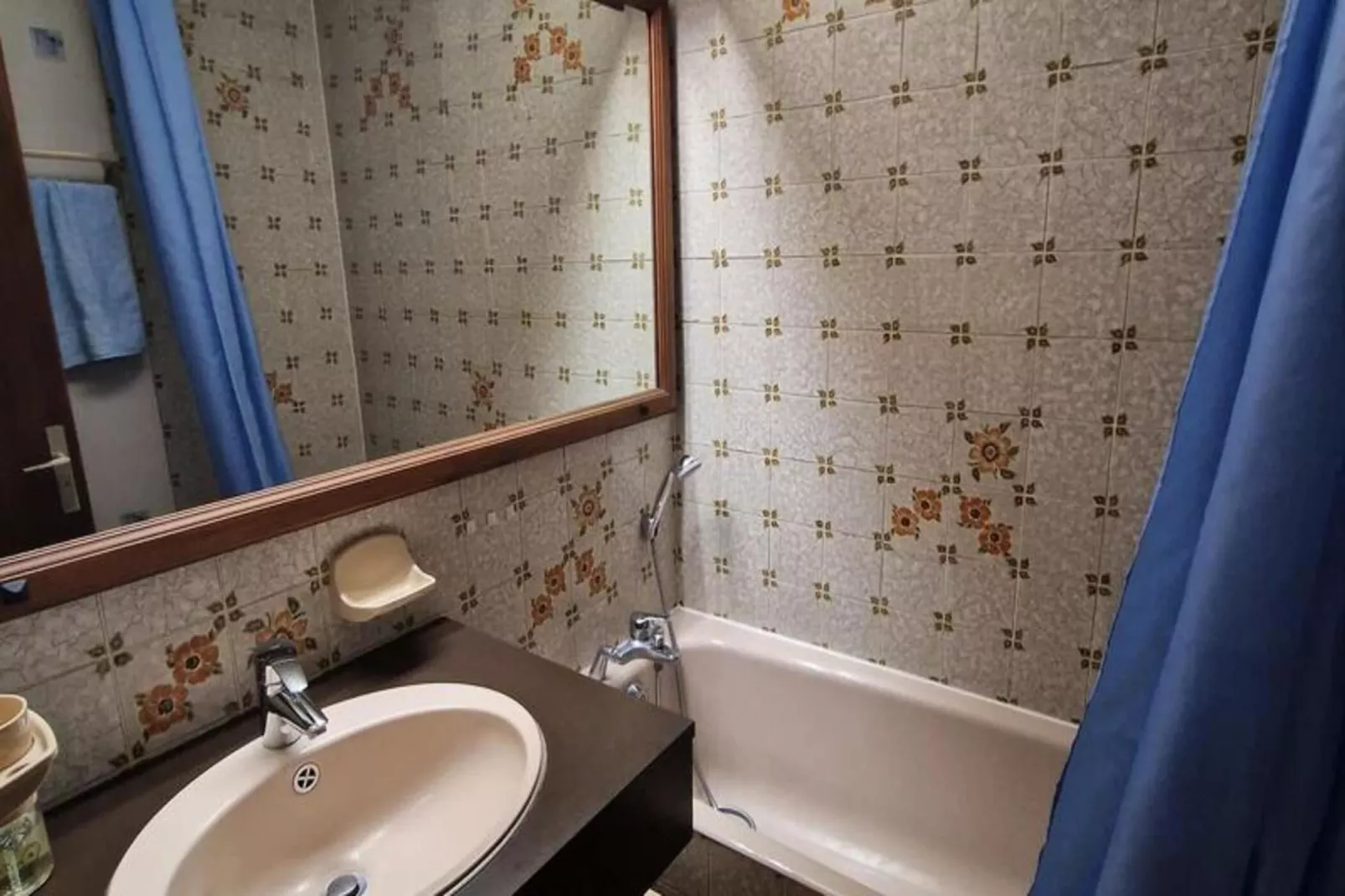 Résidence Brimbelles-Bathroom