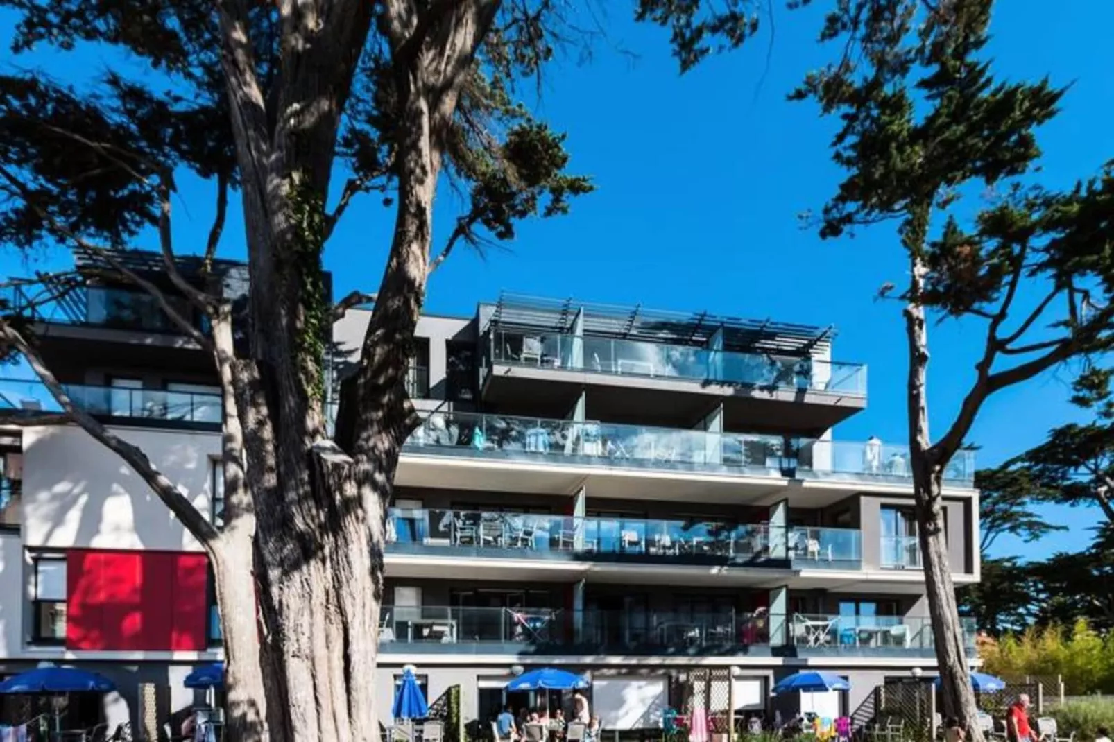 Résidence Prestige Odalys de la Plage-Exterior in summer