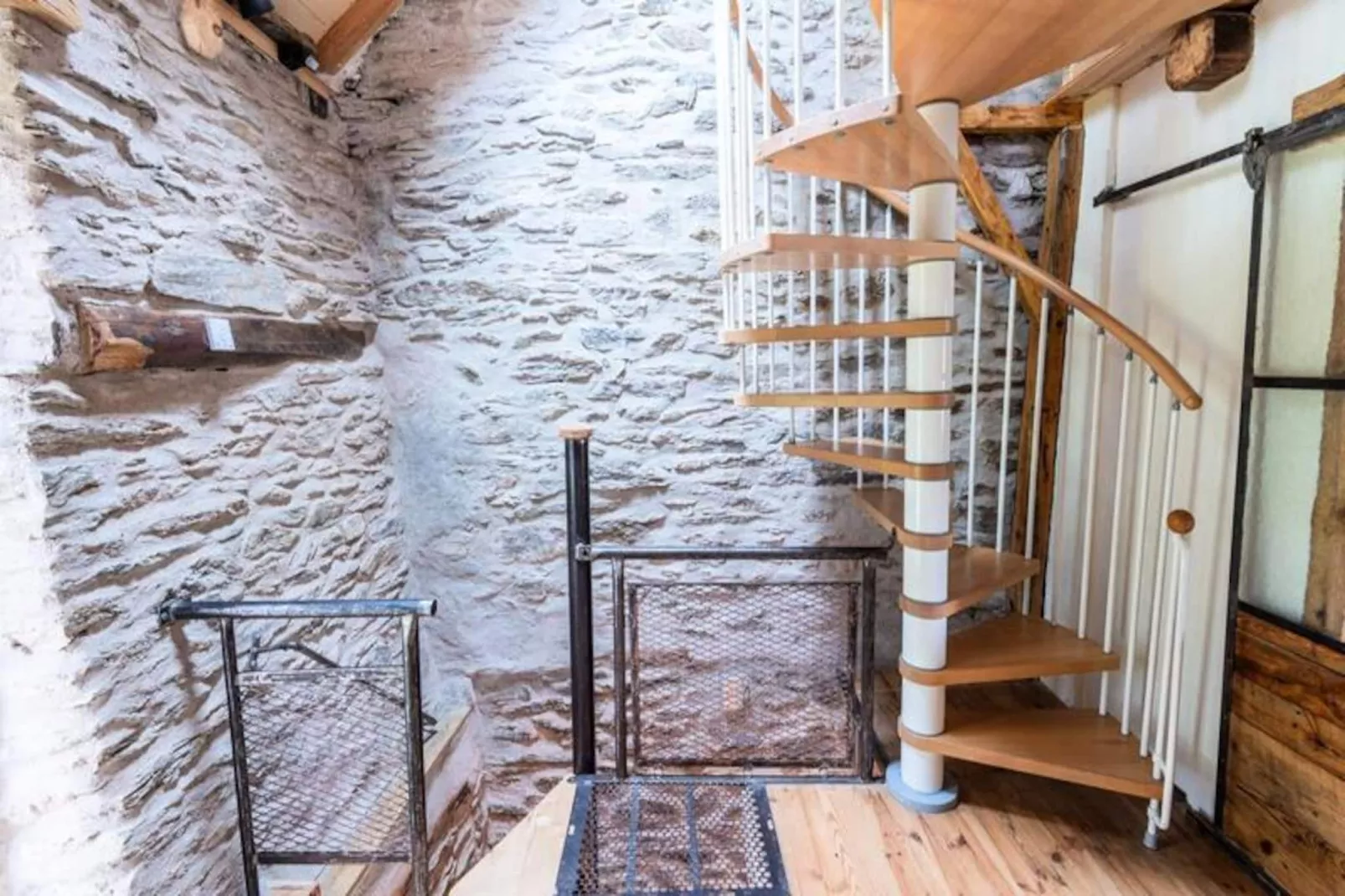 Gîte de France Gîte lou clapas 5 personnes 2 épis-Image-tags.