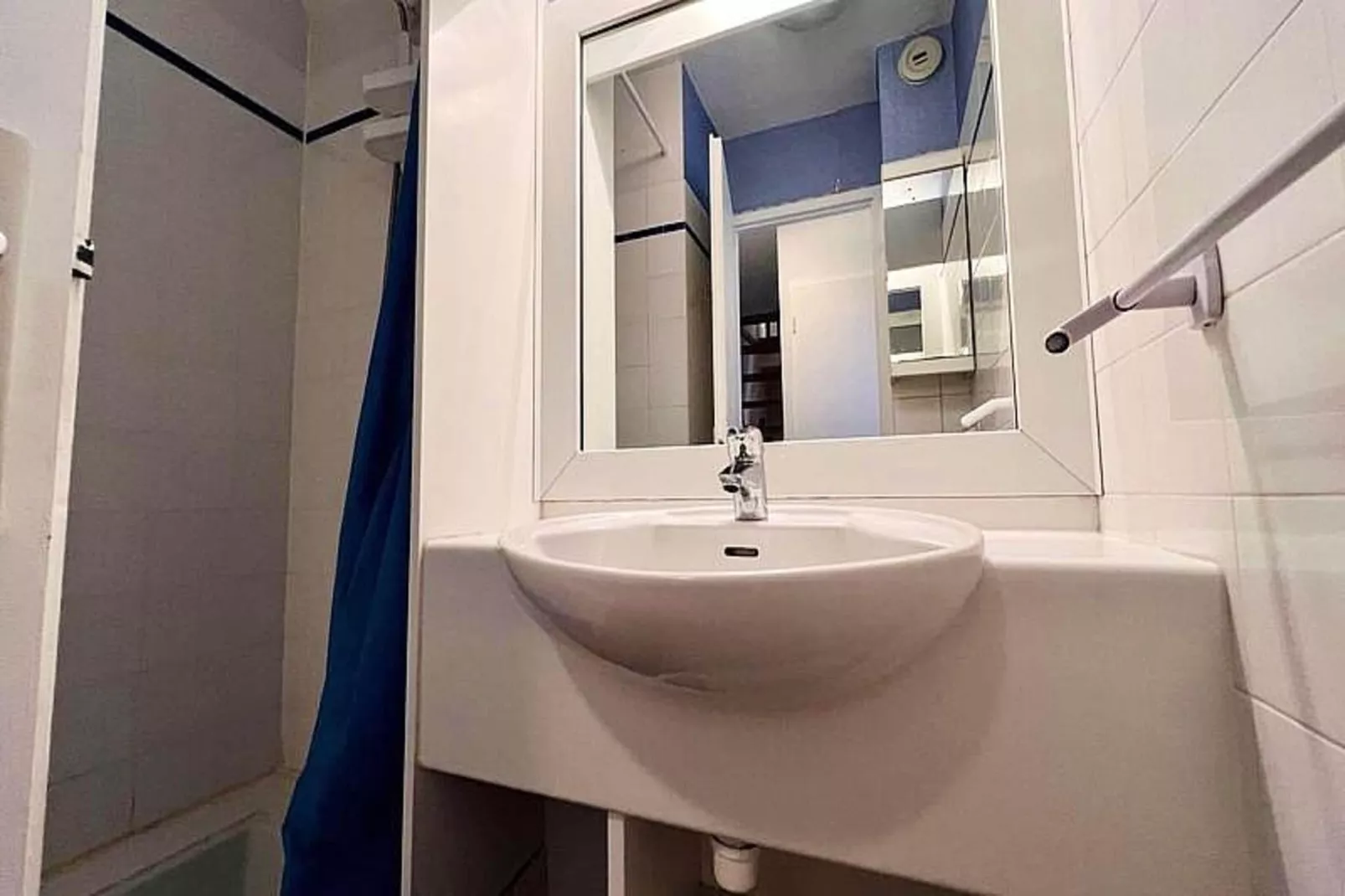 Résidence Parc Bois D'amour-Salle de bain