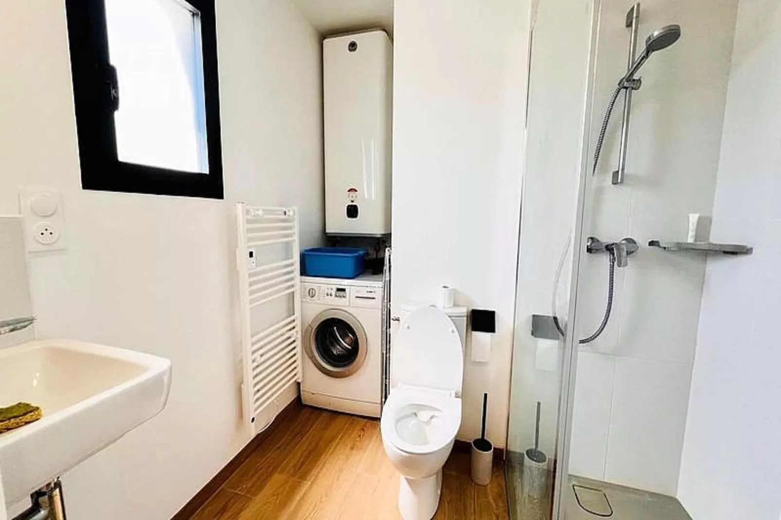 Résidence 20 Boulevard Anatole France-Bathroom