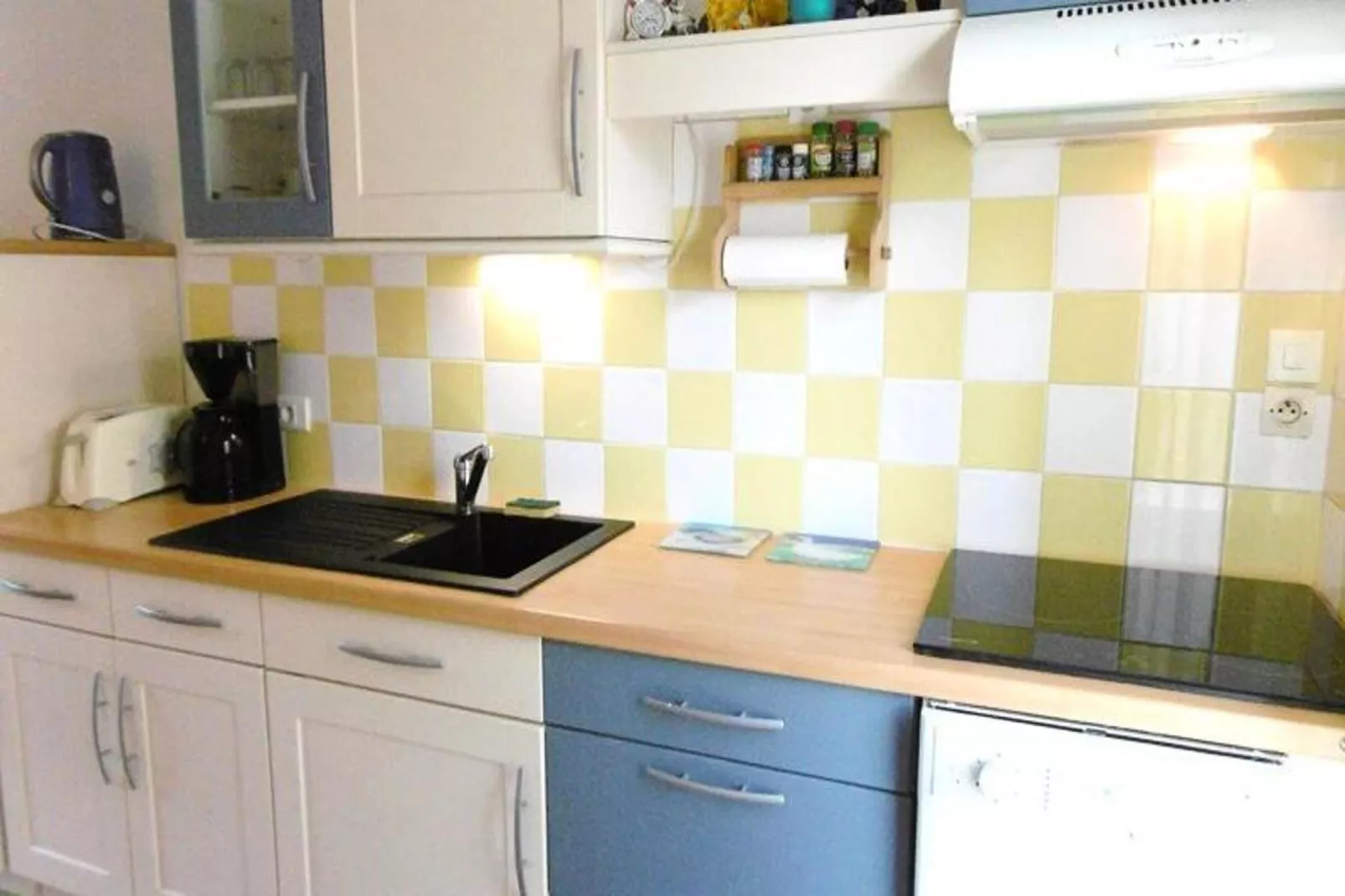 Résidence Duguay Trouin-Kitchen