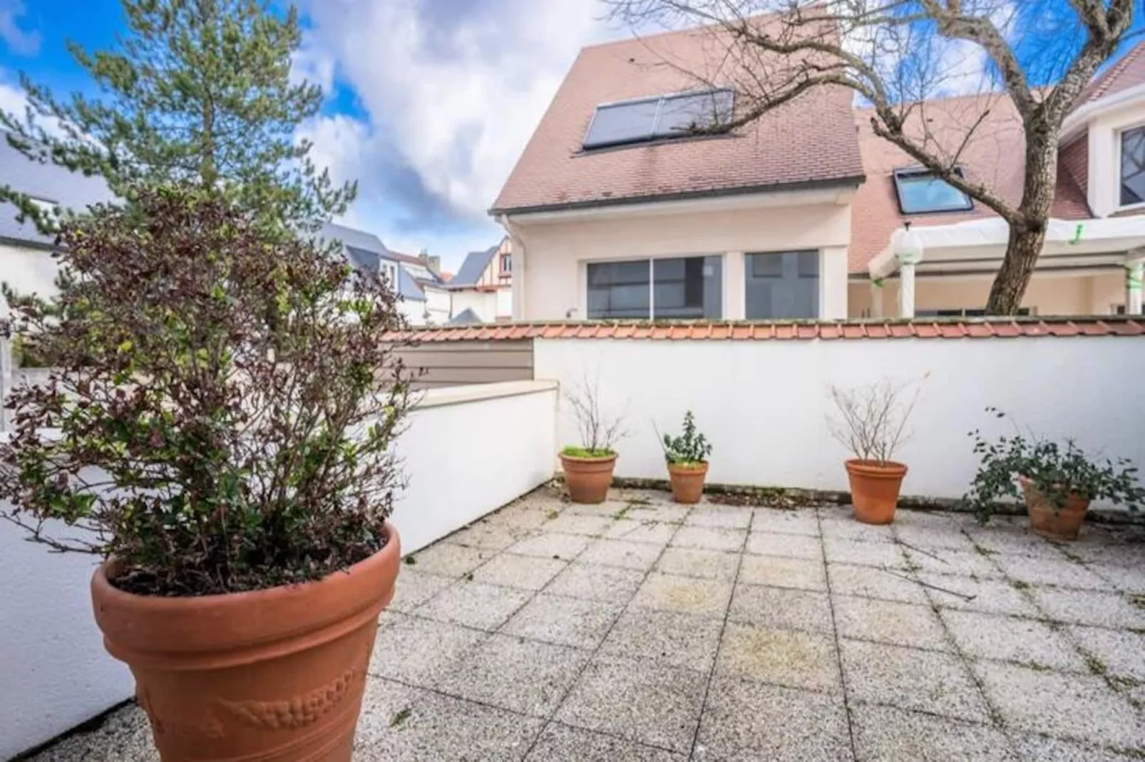 Résidence Bel Appartement Pour 5 Pers Avec Deux Terrasses Proche Mer Et Centre-Image-tags.