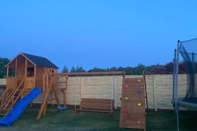 Dom wakacyjny z basenem dla 16 osób Sieciemin-Gärten Sommer