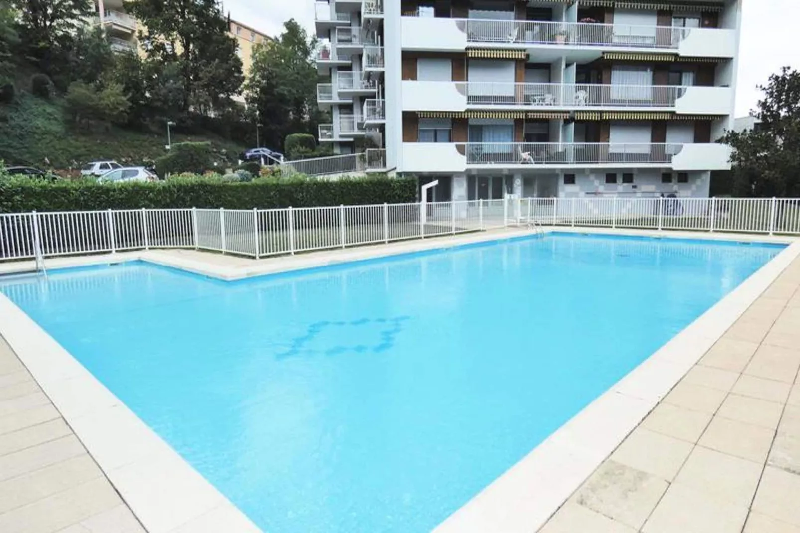 Résidence Montcalm C-Swimming pool