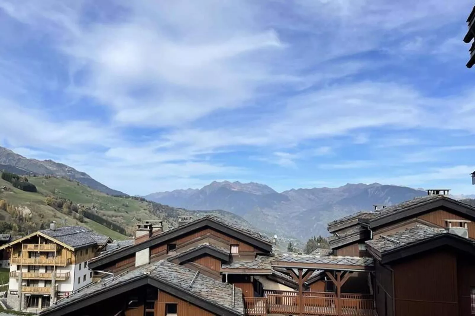 Résidence Cotes-Areas within 1km in summer