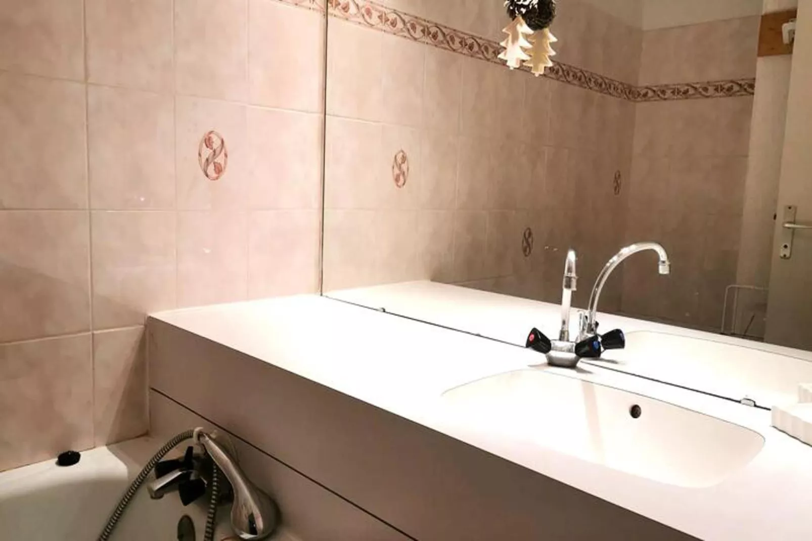 Résidence Ruelle-Salle de bain