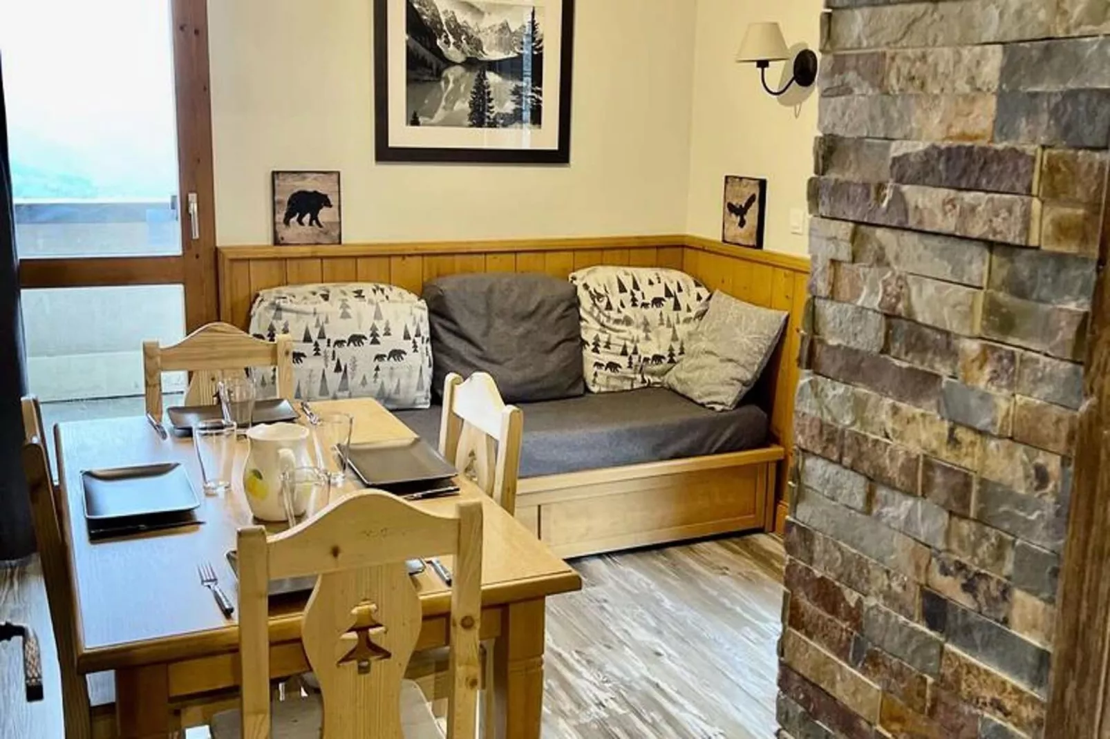 Résidence Valeriane-Salle à manger