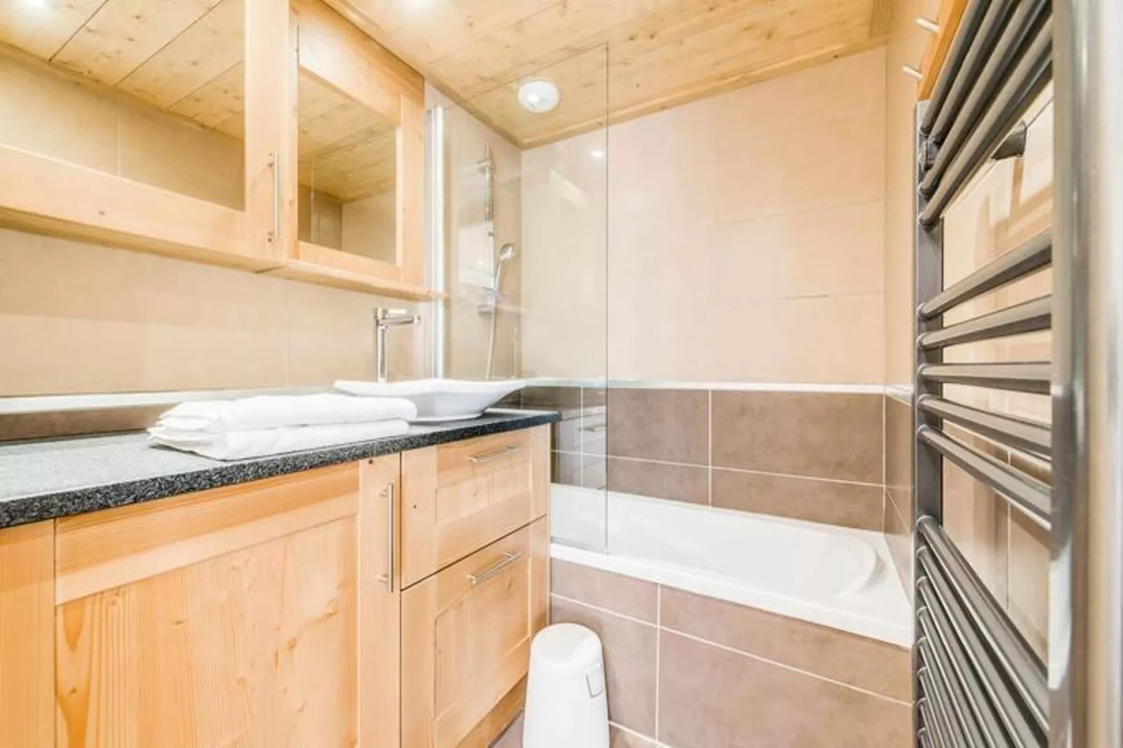 Résidence Les Balcons EtoilÉs-Bathroom