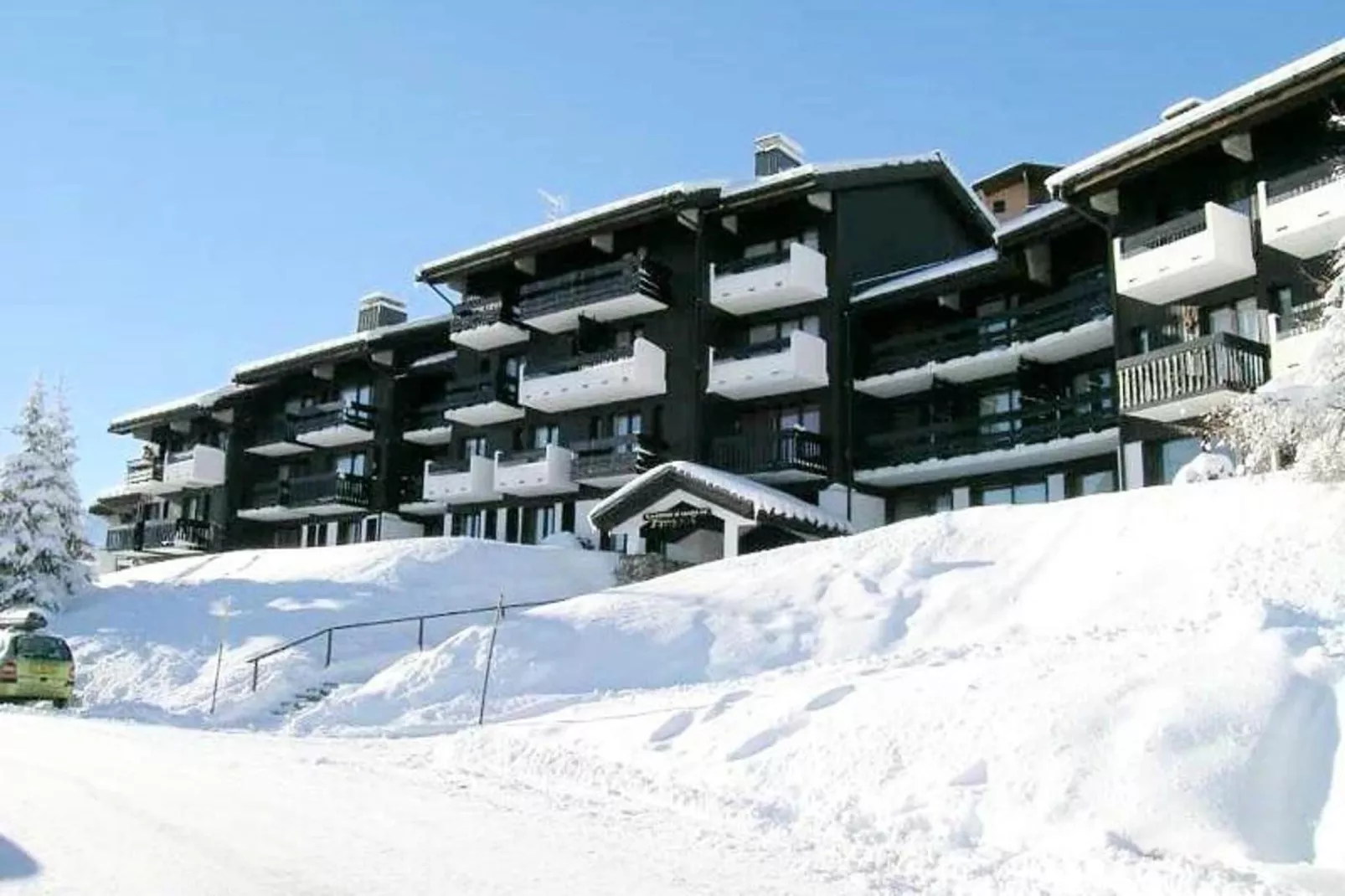 Résidence Bouquetins A-Area within 5km in winter