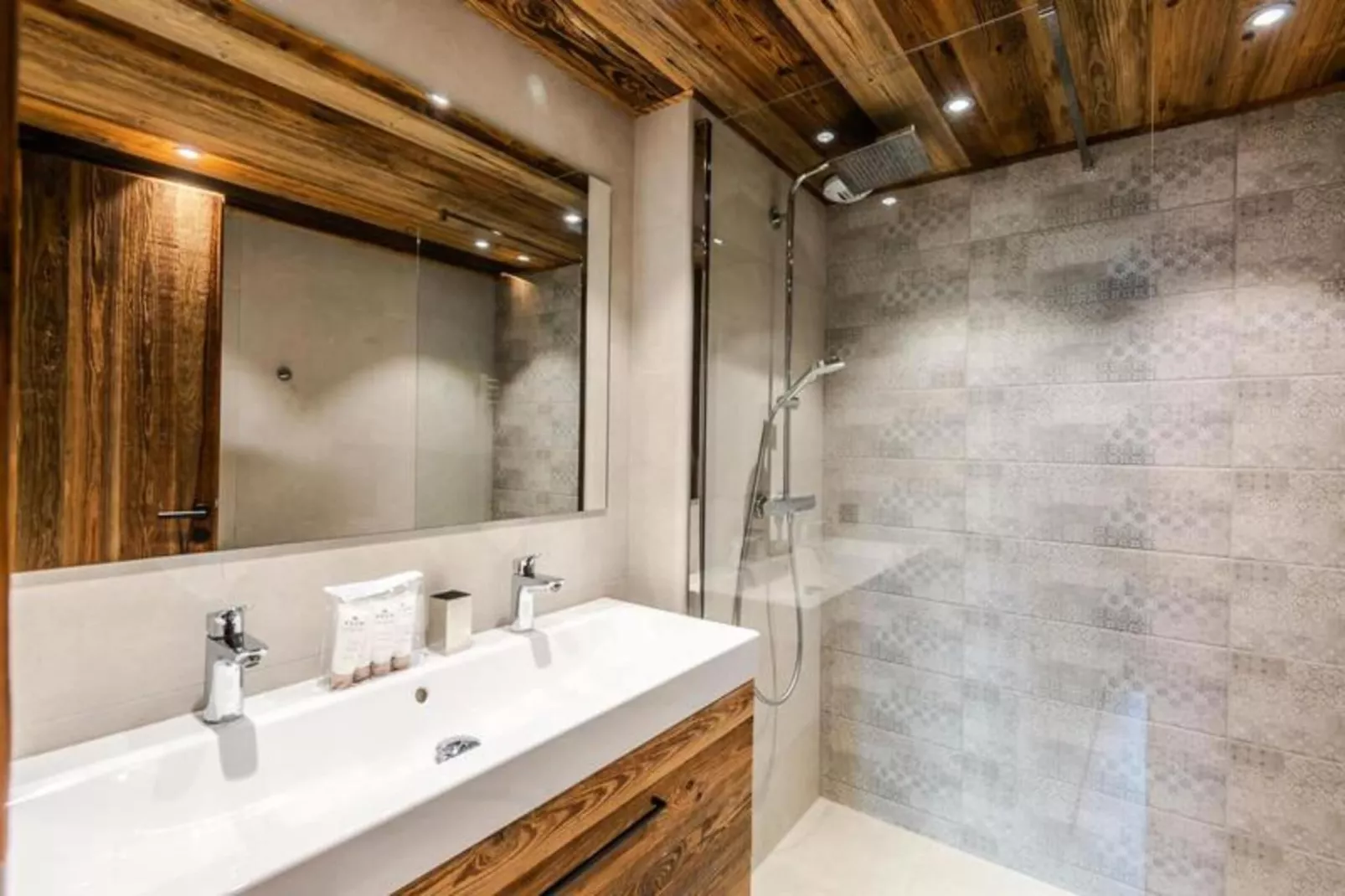 Résidence L'edelweiss-Exterior in summer