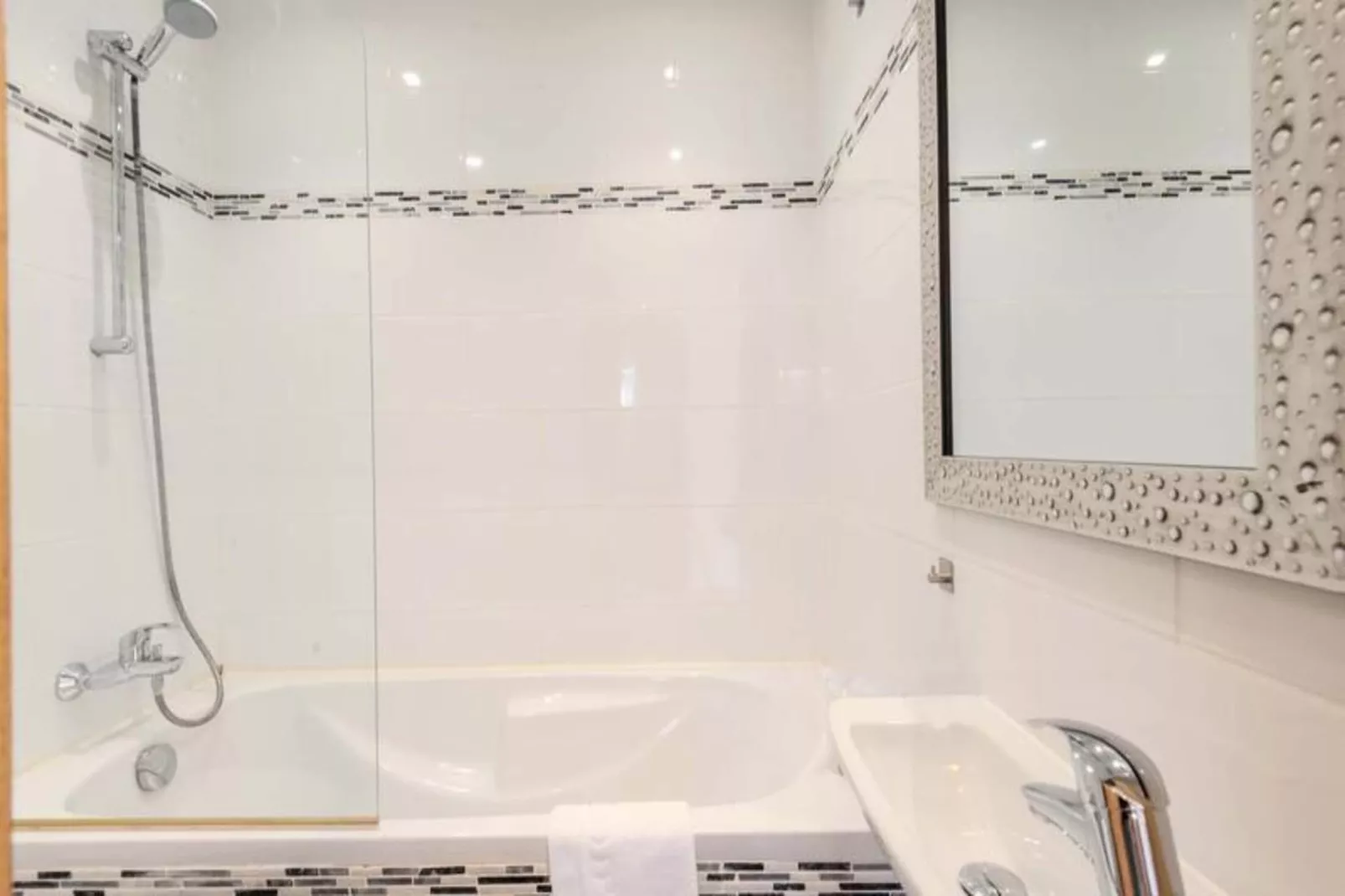 Résidence Le Nantaux-Salle de bain