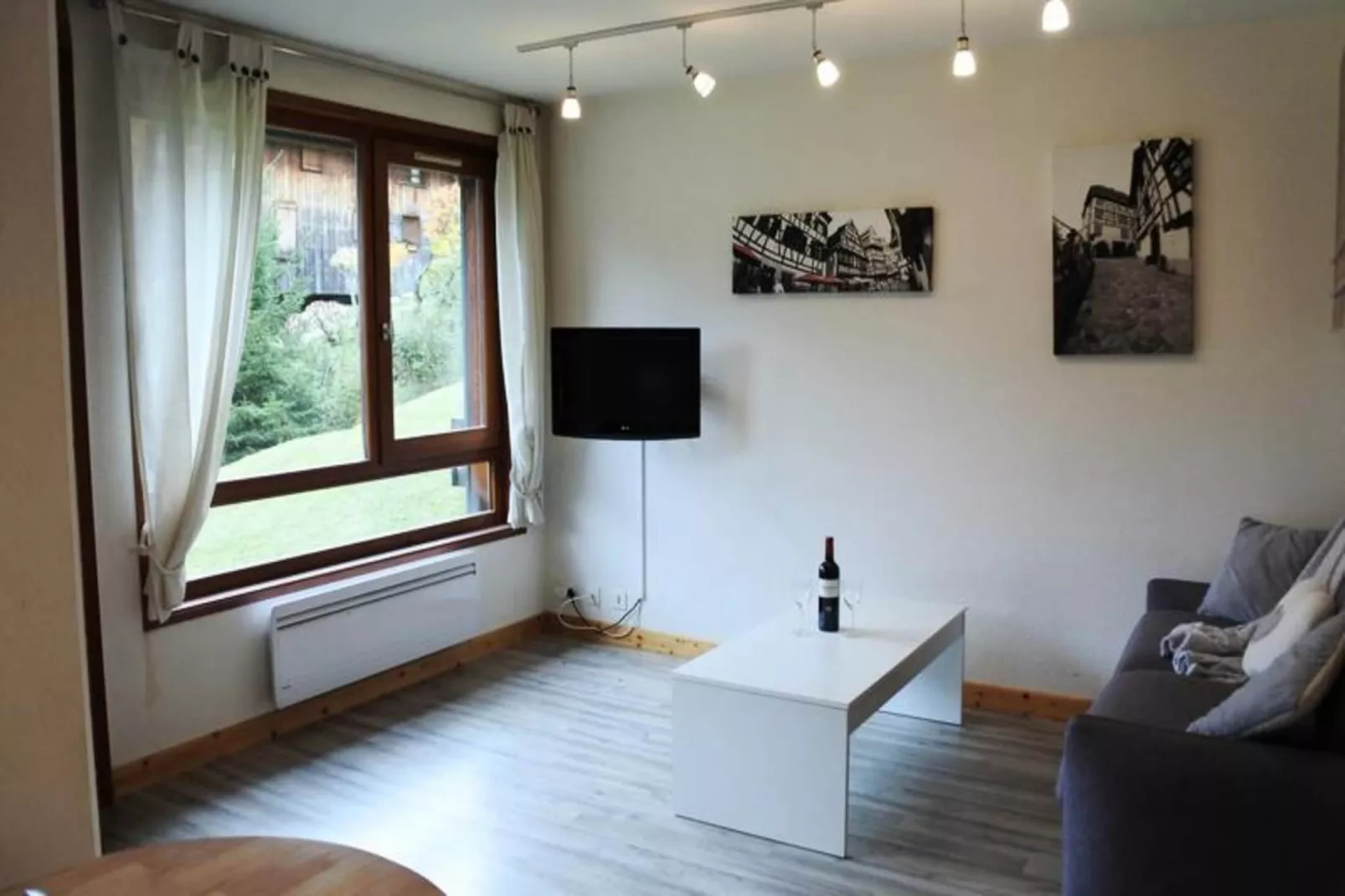 Résidence Le Picaron-Außenbereich Sommer