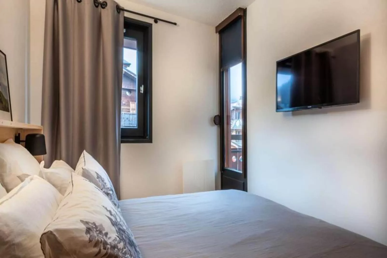 Résidence La Chalende-Bedroom