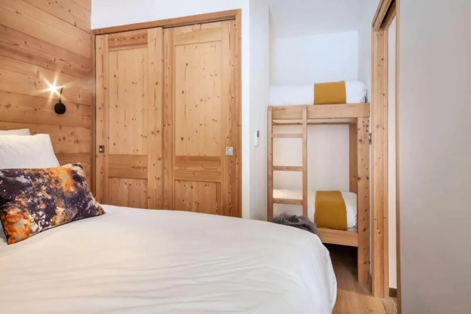 Résidence Les Portes Du Pleney-Bedroom