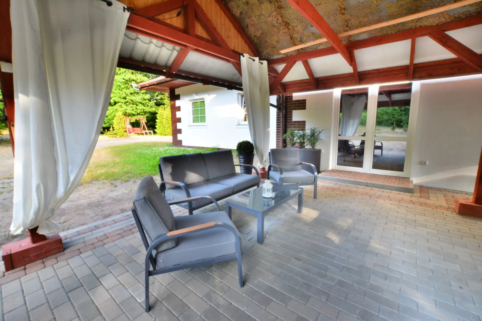 Dom przy stawach Święcianowo-Terrace balcony