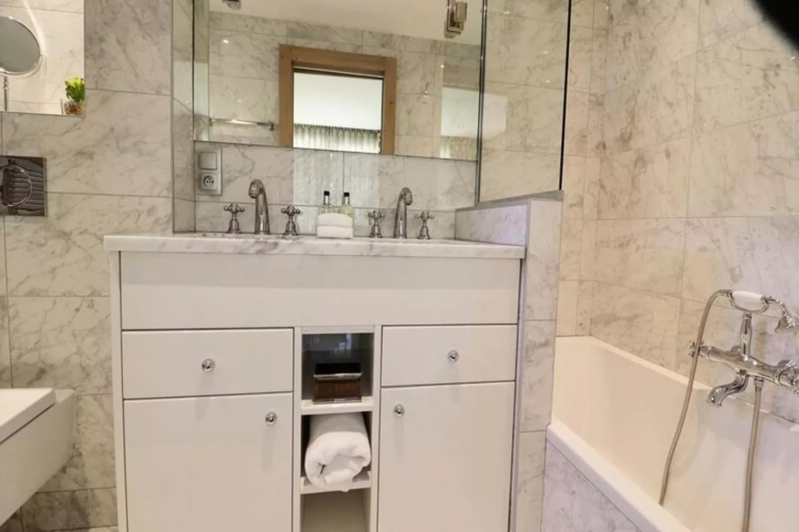 Résidence Explorer Meleze-Exterior in summer