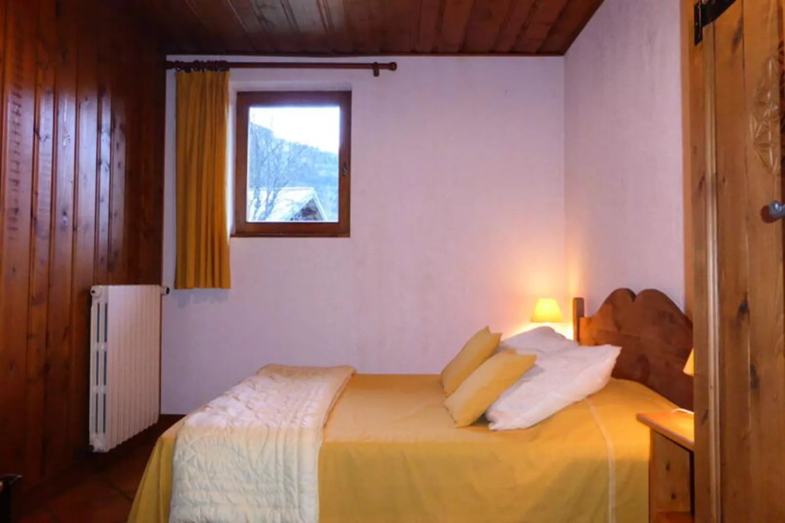 Chalet Ulysse-Exterior in summer