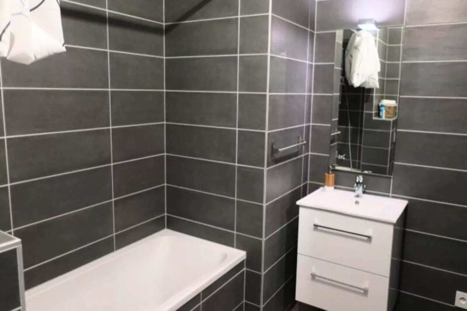 Résidence Les Quatres Elements-Bathroom