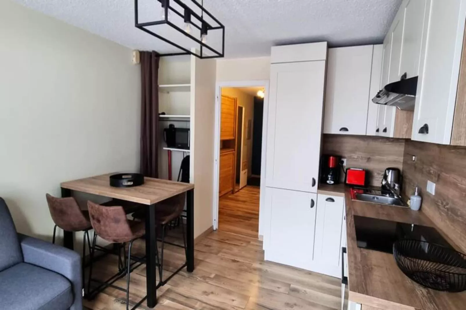 Résidence Les Perthuis-Exterior in summer