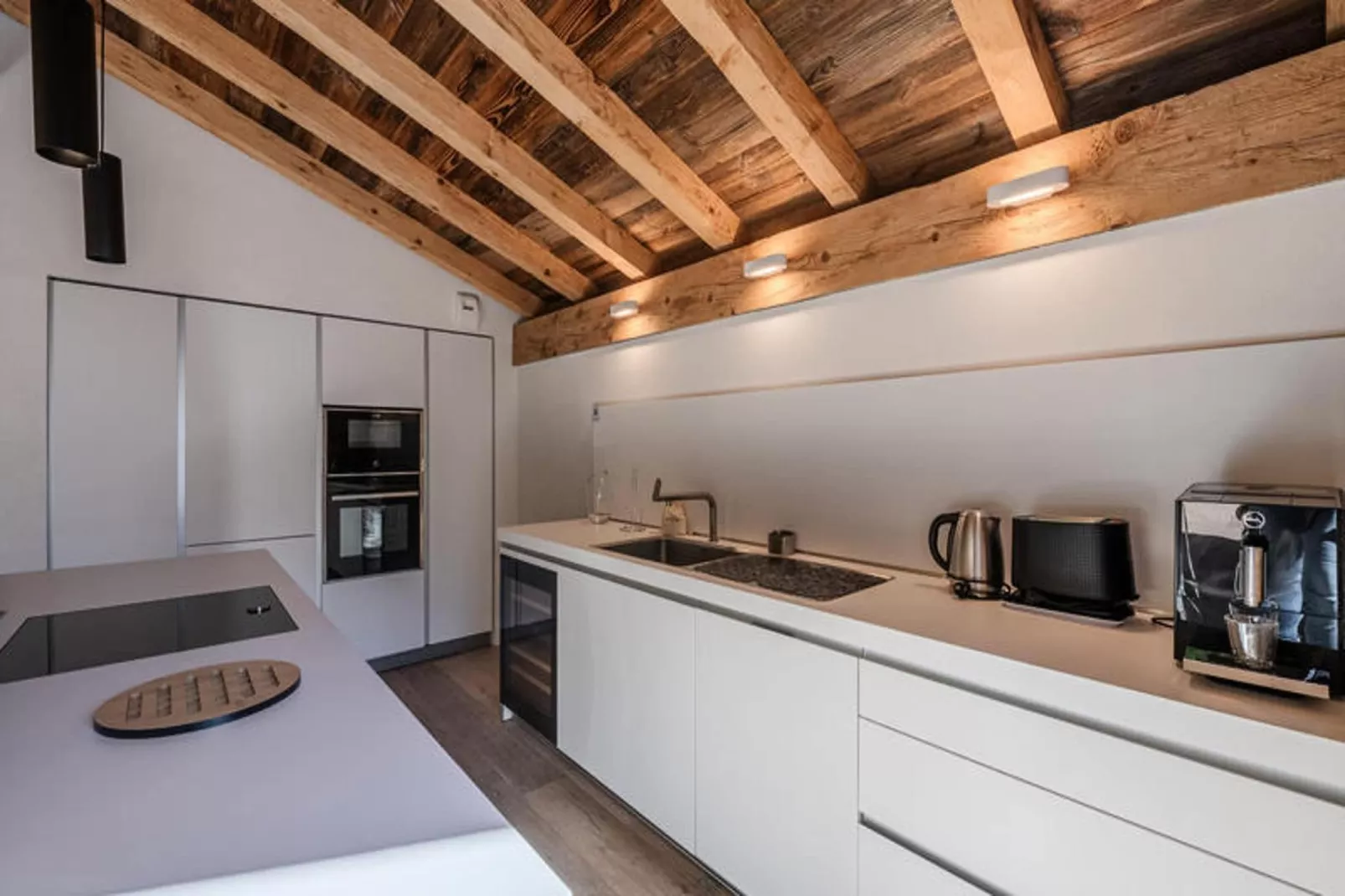 Résidence Black Wood-Kitchen