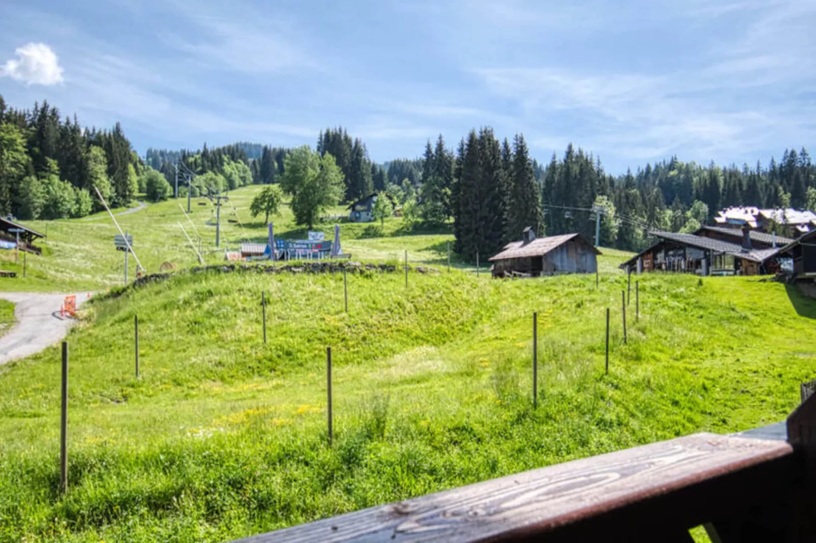 Résidence Eterlous-Jardins en été