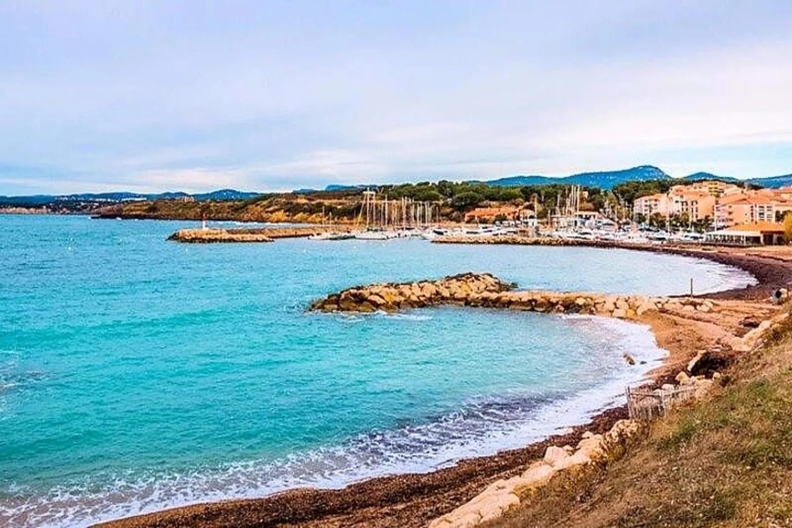 Résidence Morieres B-View in summer