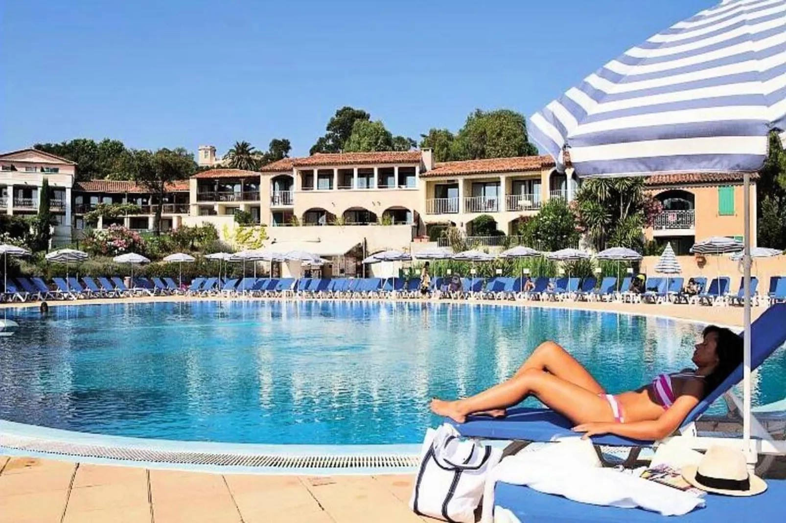 Résidence Les Parcs de Grimaud - maeva Home-Außenbereich Sommer