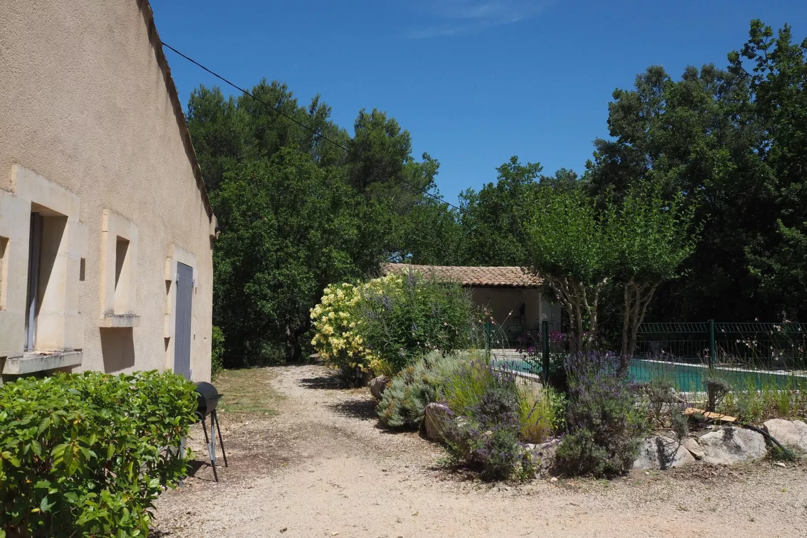 Ferienhaus in Ménerbes-Gardens summer