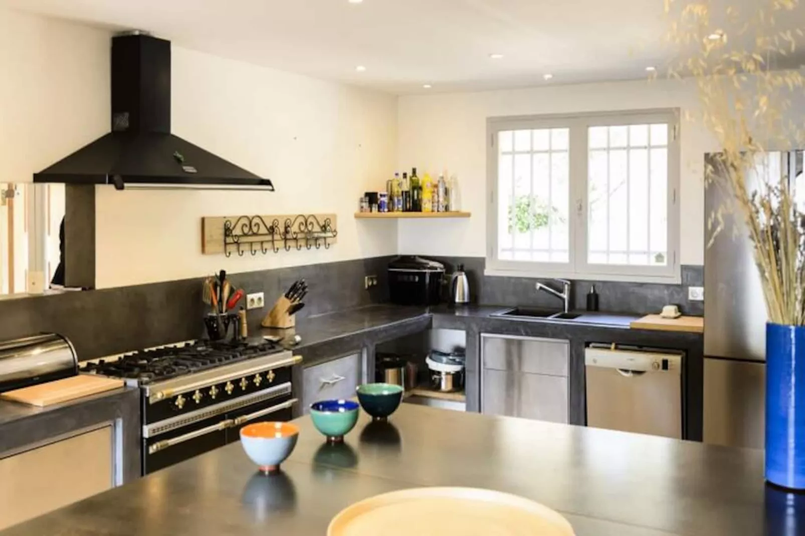 Les Gardis, Votre Refuge Id&eacute;al En Provence.-Image-tags.