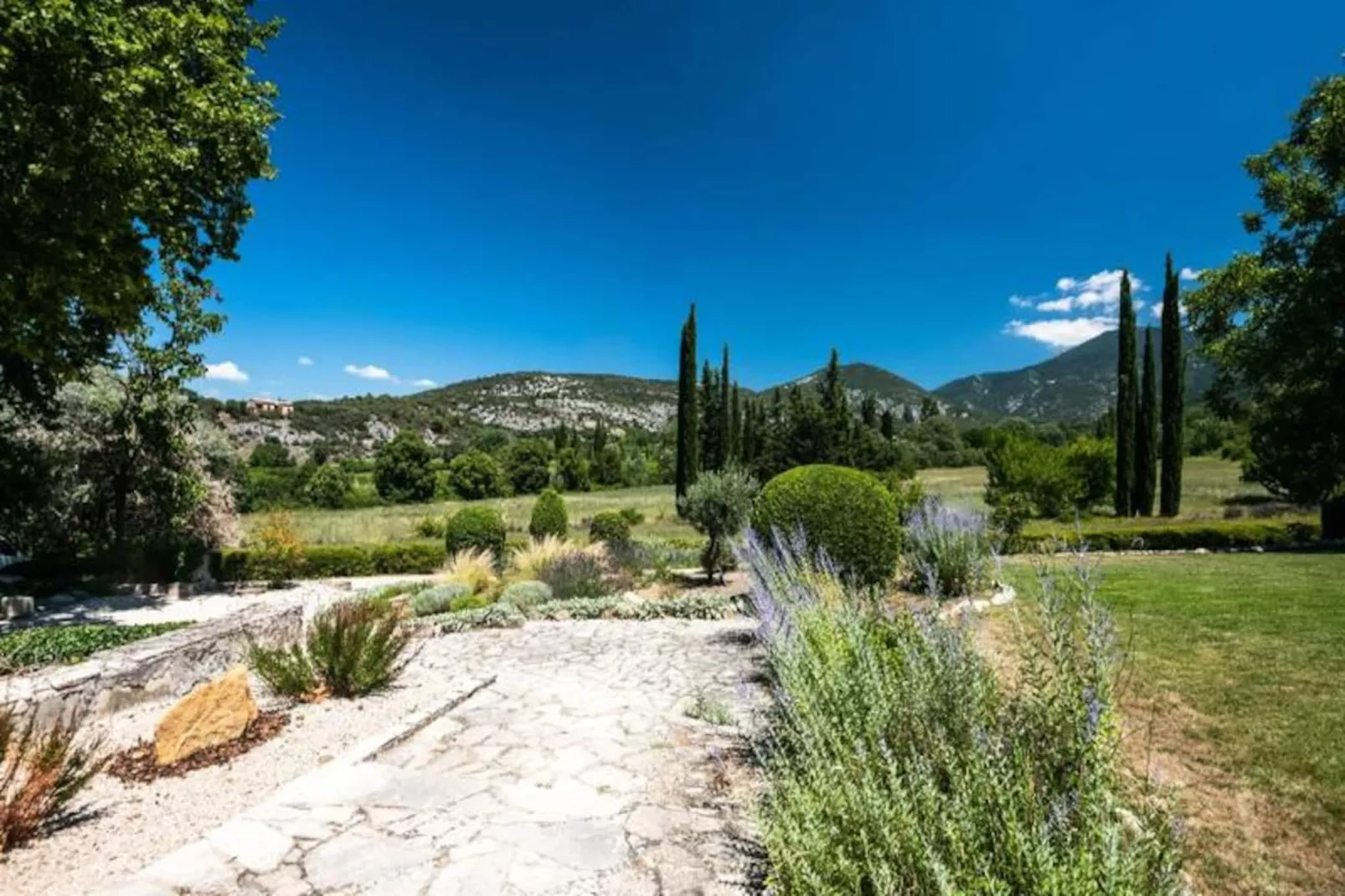 Villa Les Saffres, Somptueux Mas &agrave; Malaucene-Image-tags.