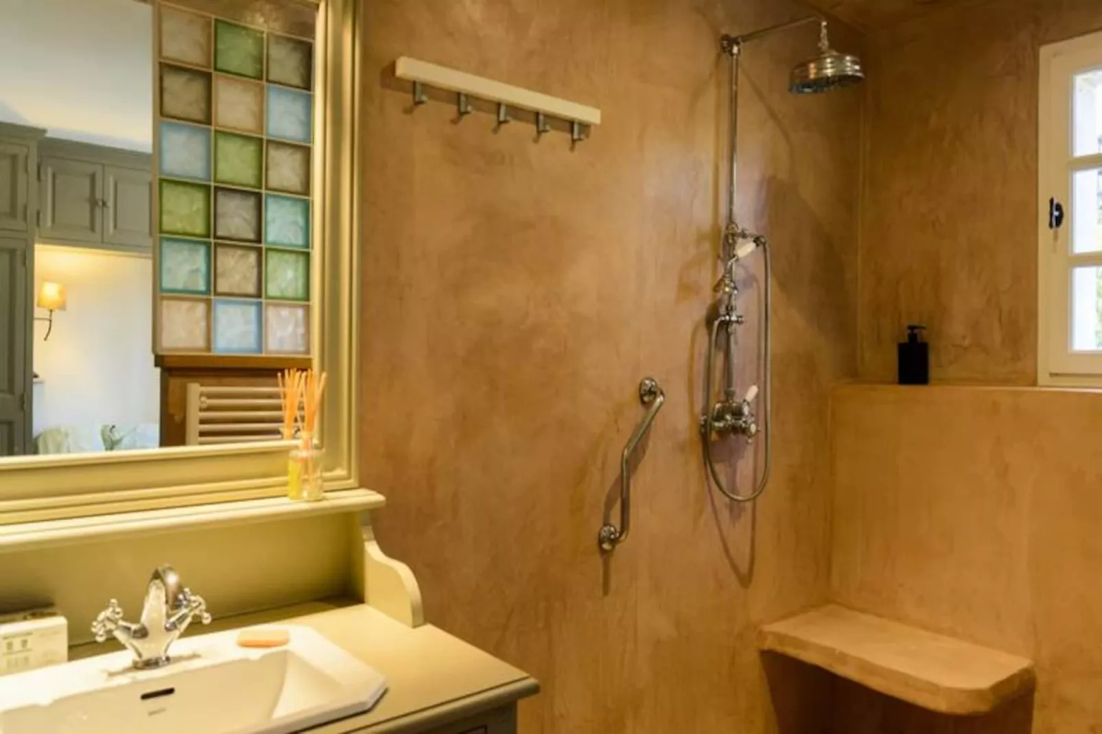 Le Ventoux : Exp&eacute;rience Unique En Provence-Image-tags.