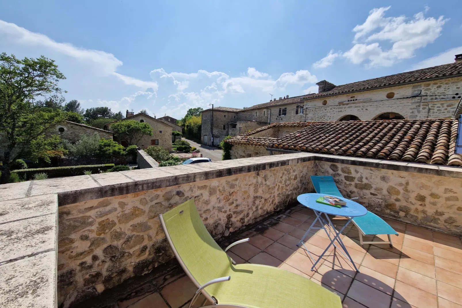 Doppelhaushälfte in Lussan / Le Lilas-Terrassenbalkon