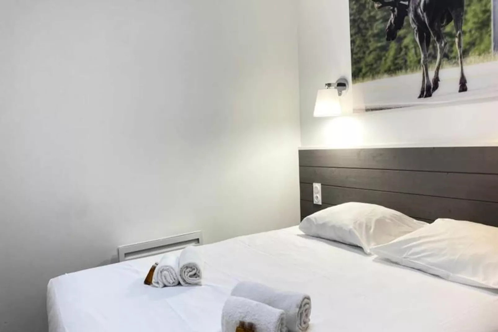 Villa Canada - Domaine Le Sherwood-Exterior in summer