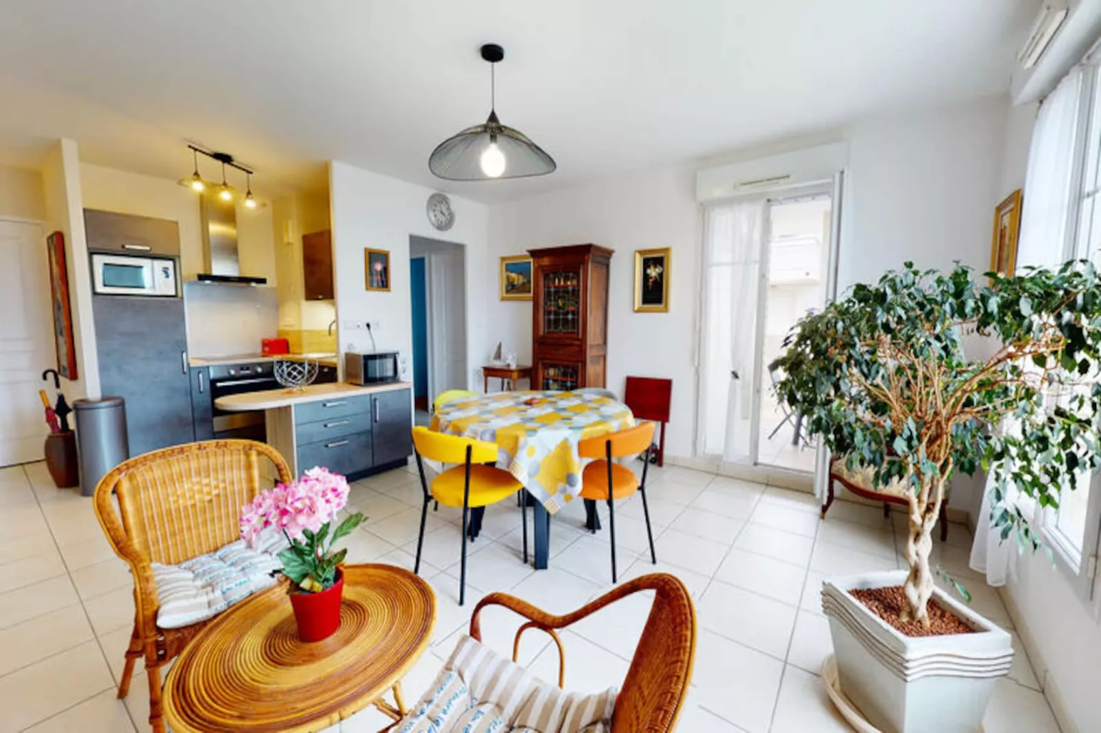 Appartements à Saint-Gilles-Croix-de-Vie-Image-tags.