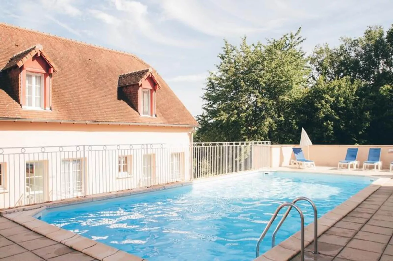 Appart'Hotel La Roche-Posay - Extérieur été
