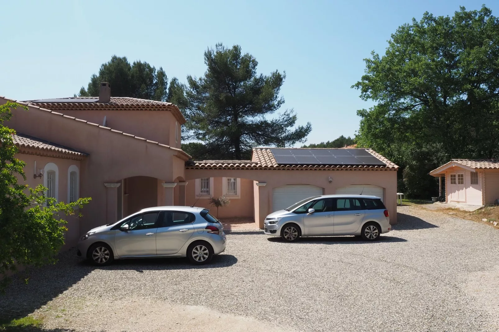 Villa in Lambesc-Outdoor