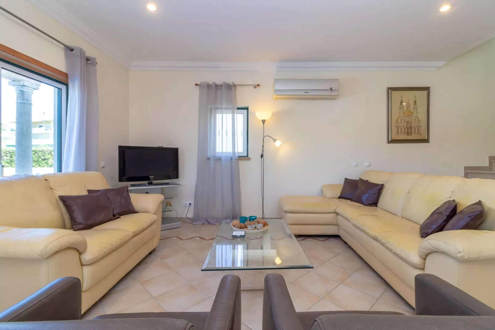 Casa Avilar-Living room