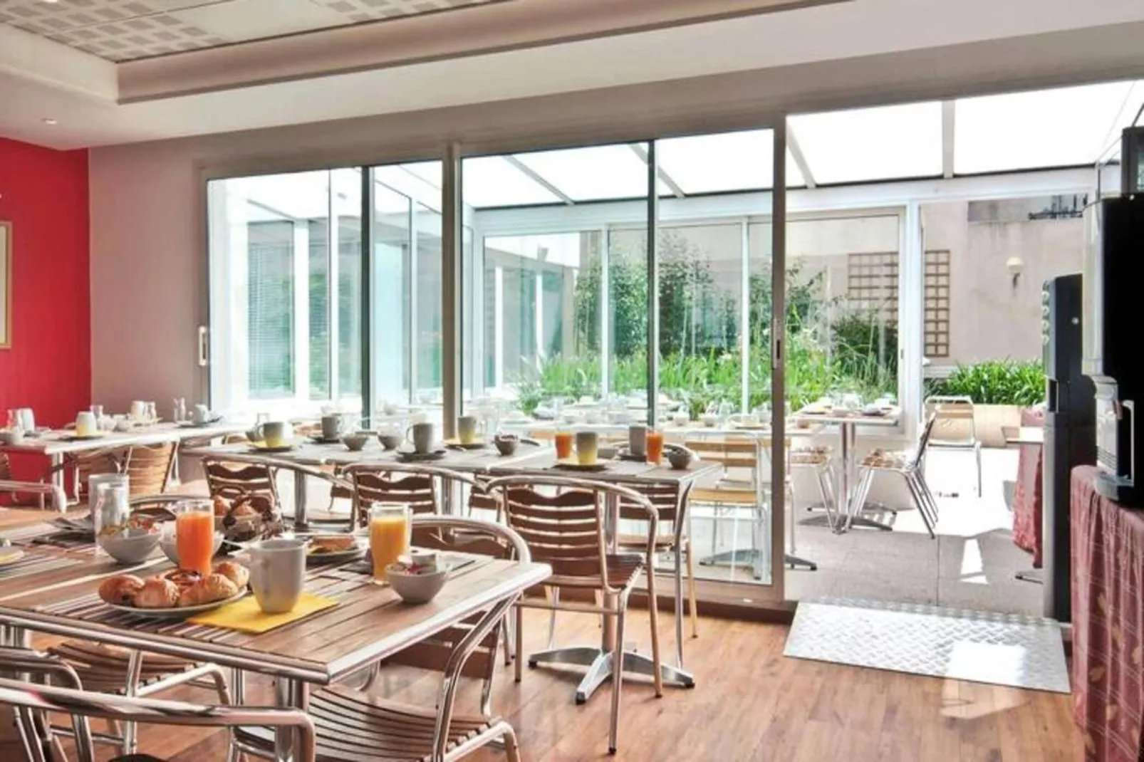 Néméa Appart'hôtel Résidence Toulouse Concorde****-Außenbereich Sommer