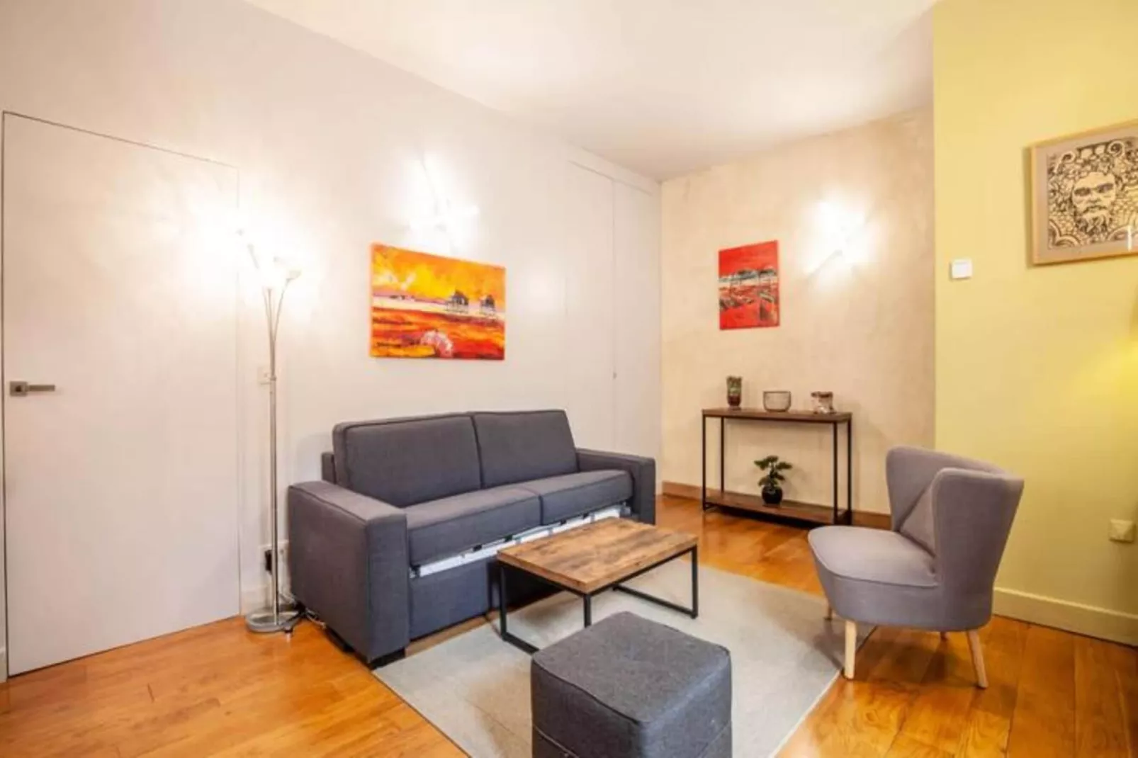 Superbe Appartement &agrave; La Belle Pierre Pour 4 Dans La Rue Des Antiquaires-Exterior in summer