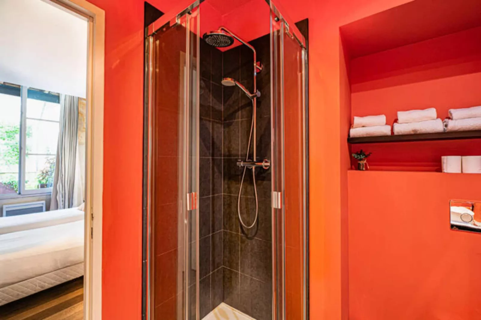 Magnifique Appartement 2 Chambres Avec Terrasse-Exterior in summer