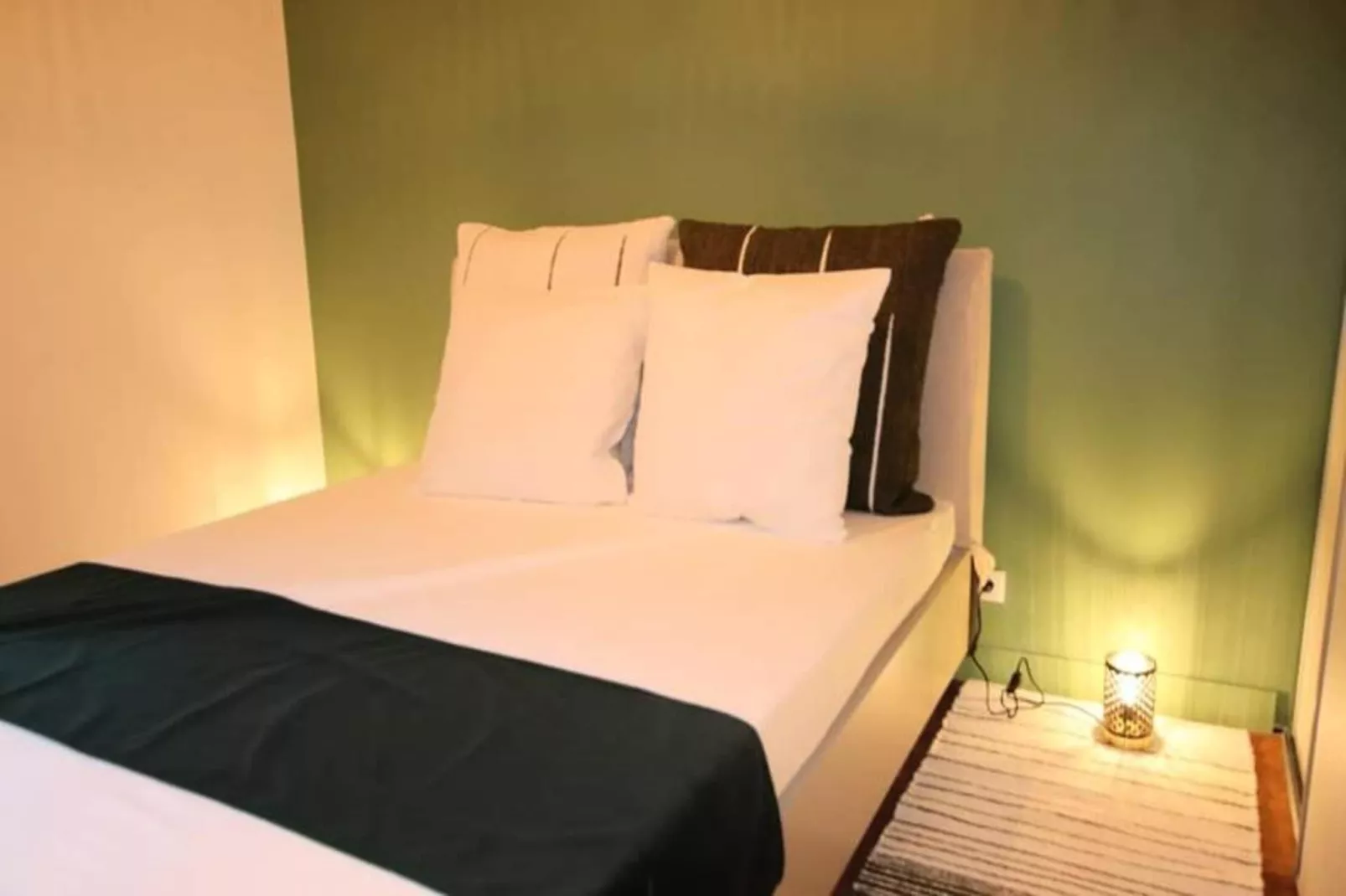 Charmant Et Rayonnant Appartement De 55 M&sup2; Situ&eacute; Dans Le Coeur De Bordeaux-Chambre