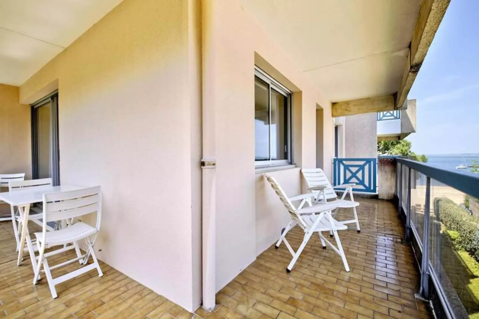 Résidence Eugénie-Terrace balcony