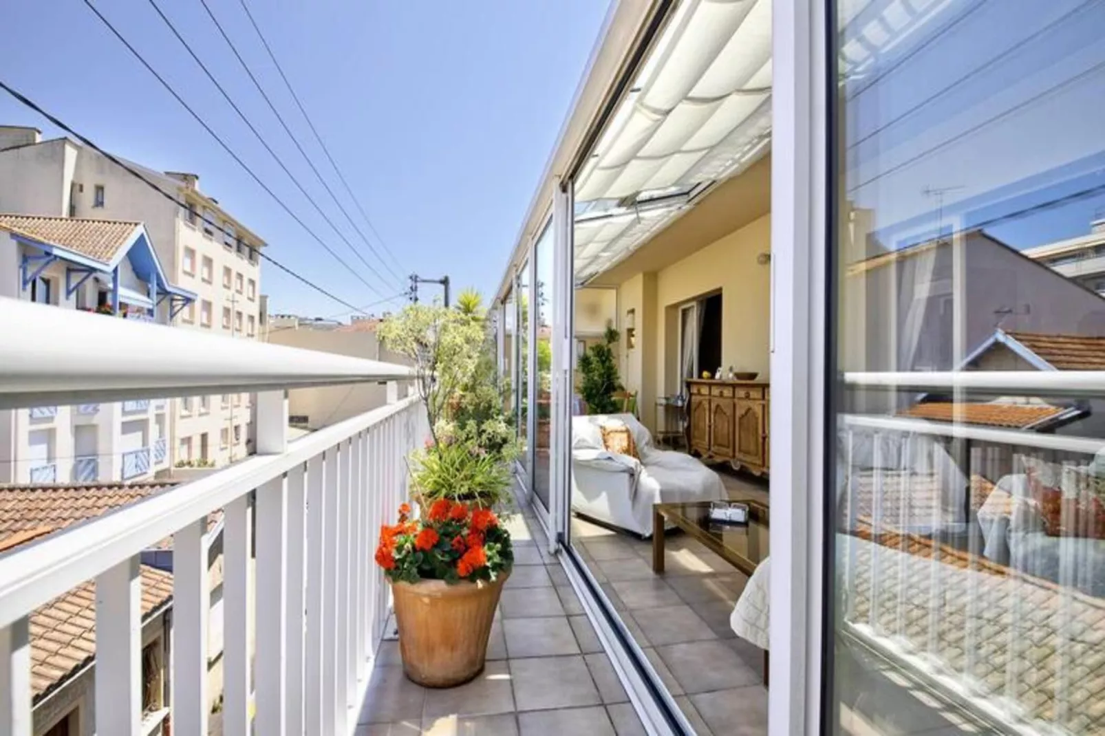 Résidence Palm Beach-Exterior in summer