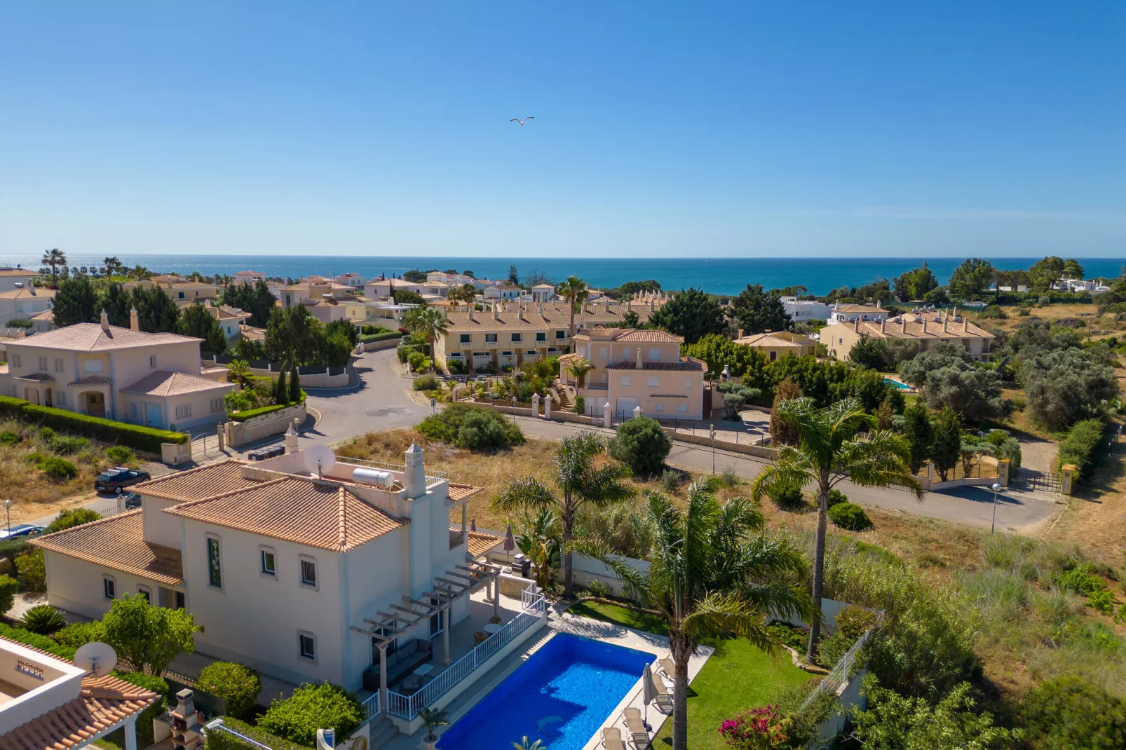 Casa Avilar-Areas summer 1km