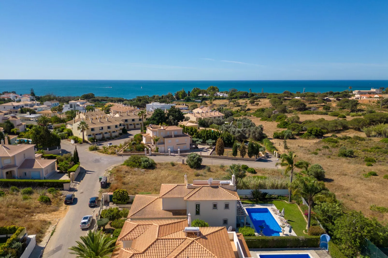 Casa Avilar-Areas summer 1km