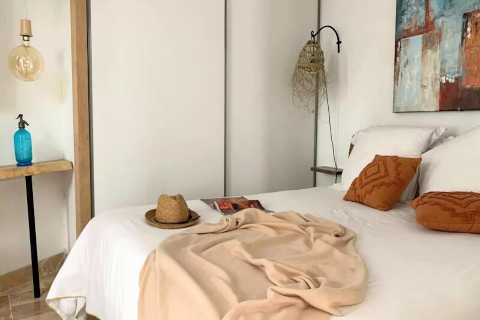 La Terrasse Bazille-Image-tags.