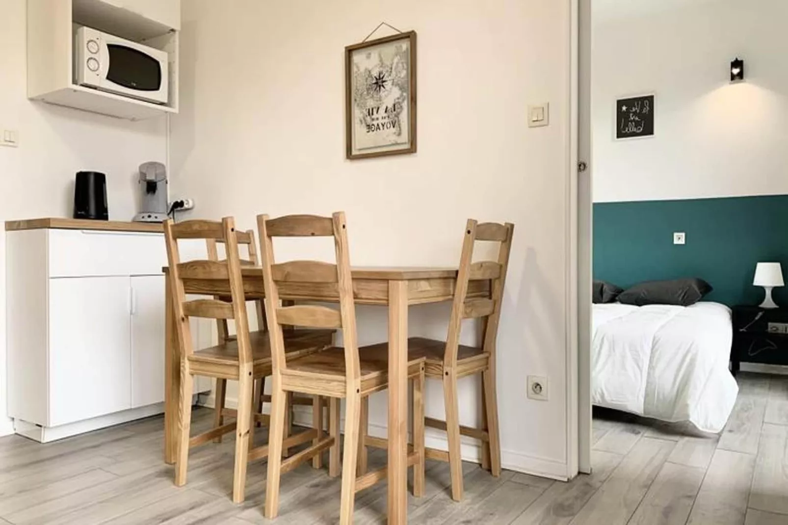 | La Chanson Bleue  💙 | Marcelin Berthelot | Tram-Dining room