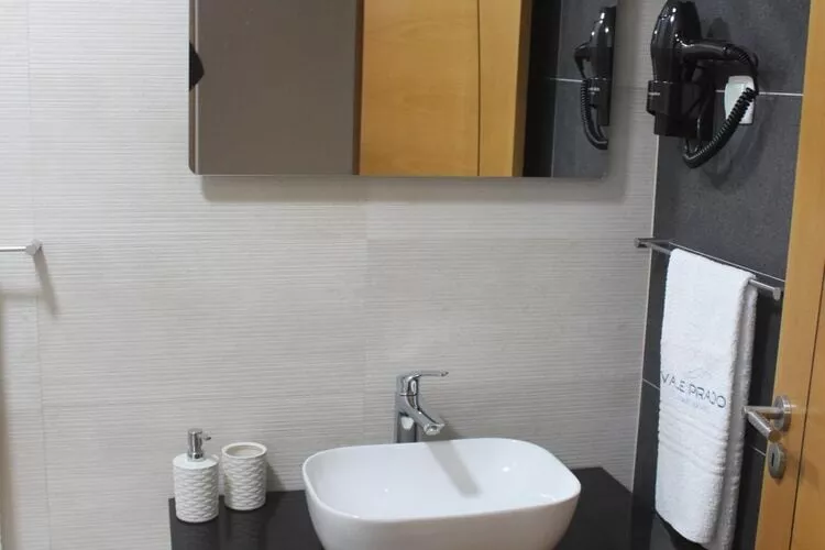 Villa Rosa-Bathroom